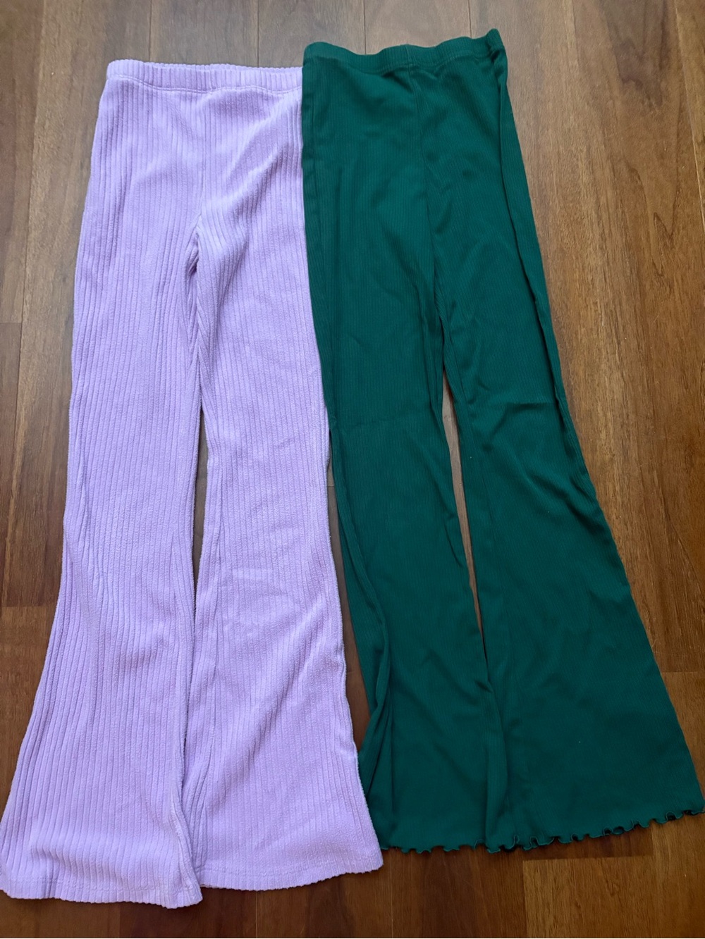 Old Navy Girl 10 Ribbed Flare Leggings in Lavender and Emerald Green